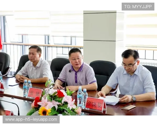西南大学教师招聘考场时间紧促，考生跑步入场，西南大学教师招聘条件